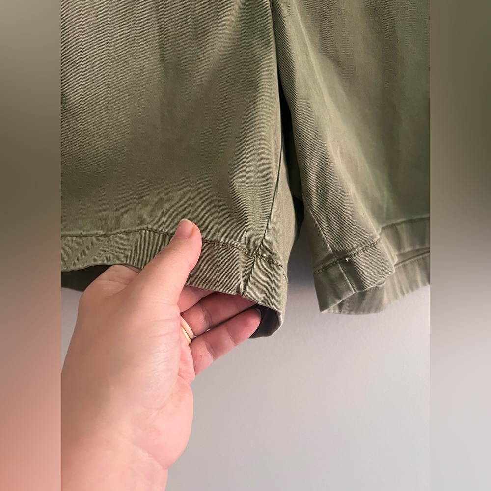 J.Crew Women’s 12 Olive Green Chino Shorts Classic Stretch Cotton Twill Mid Rise - Picture 2 of 6